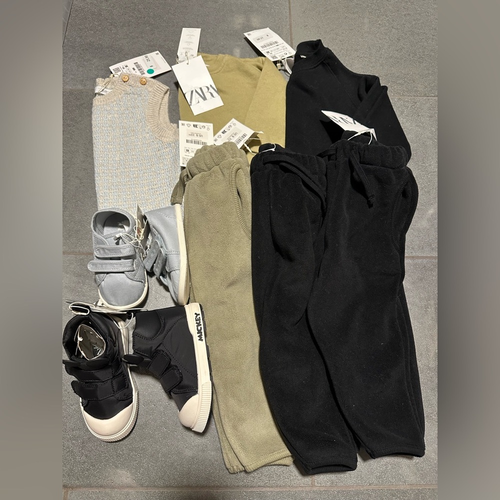 New Zara 9/12 5.5c Boy Bundle, 10 pcs Sweatshirts Snow Fleece Pants Shoes Mickey